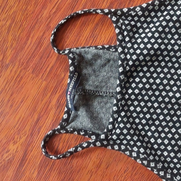 Brandy Melville crop top - Picture 2 of 4